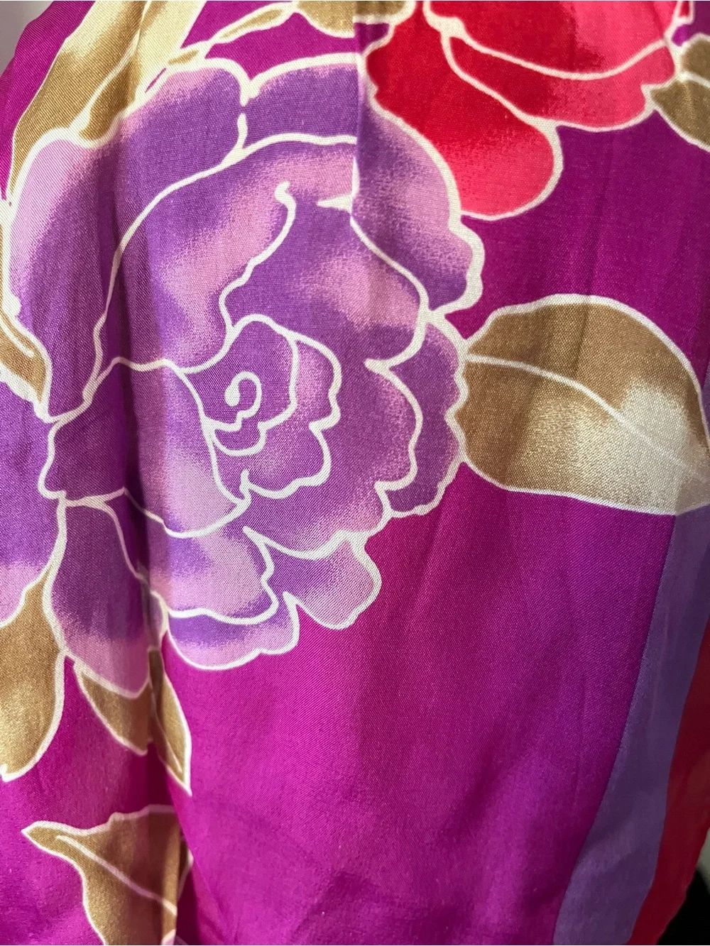 Oscar de la Renta features vibrant